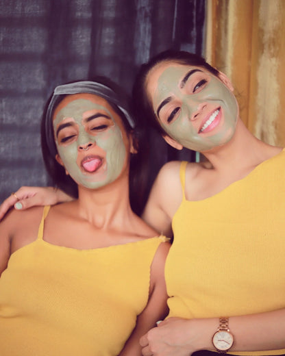 BestBeautyProduct-Earthbased.in_CHARCOAL FACE MASK - Skin Detoxifier & Acne Fighter_113